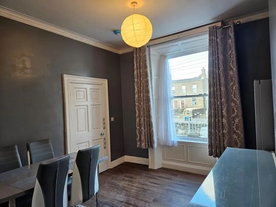 Royal Canal Terrace, Dublin - Photo 1