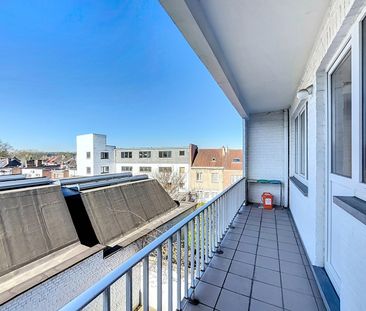 Vernieuwd appartement met 2 slaapkamers - Photo 1