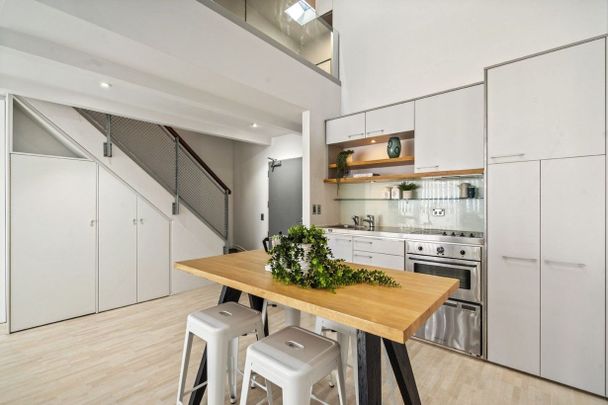 Furnished Funky 1+1 Apartment with car park - Photo 1