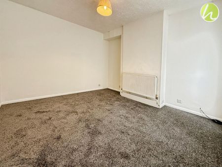 3 bedroom end of terrace house to rent - Photo 2