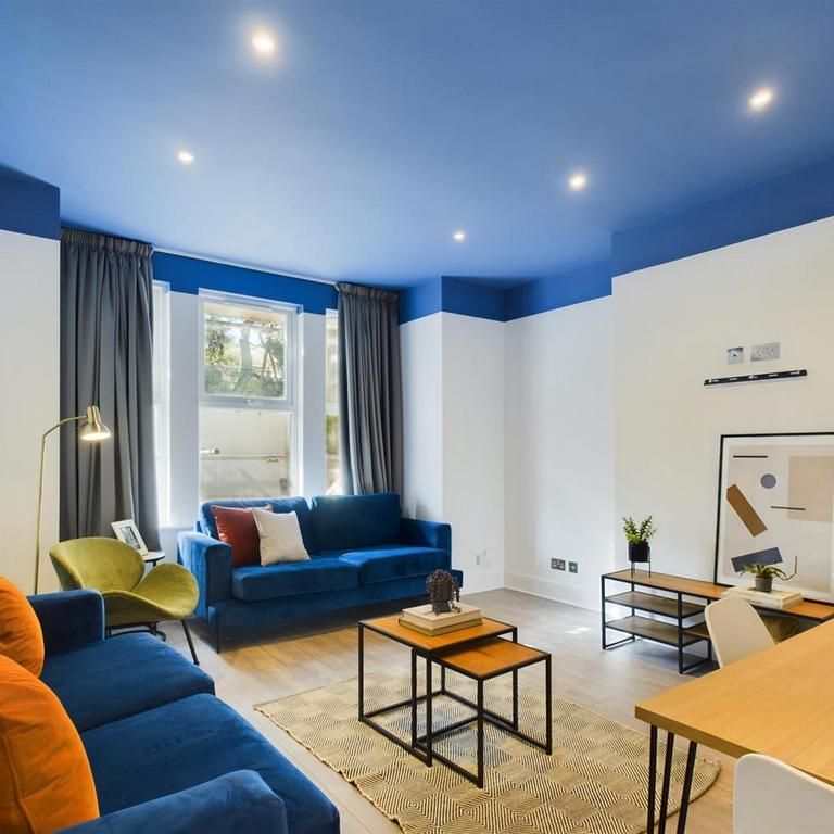 1 bedroom in a house share to rent - Photo 1