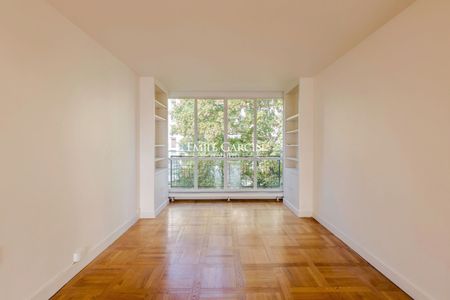 VILLA MONTMORENCY -APPARTEMENT 105M²- TERRASSE - 2 CHAMBRES - Photo 2