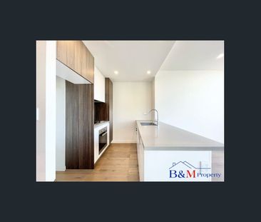 Bright Two Bedroom Apartment Minutes Walk to The Train Station - Photo 3