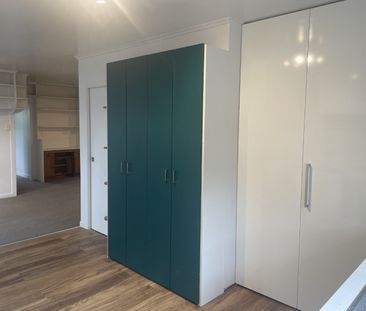 Fully renovated home, includes water and lawns - Photo 4