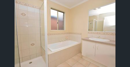 WELL PRESENTED 3 BEDROOM HOME IN HAMPTON PARK! - Photo 2