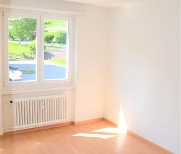 "3.5-Zimmer-Erdgeschosswohnung mit Balkon an zentraler Lage" - Photo 5