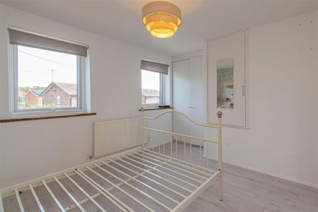 2 bed House - Semi-Detached To Let - Photo 3