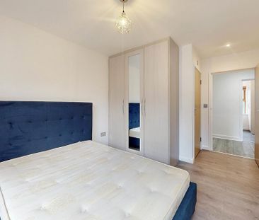 3 bedroom flat to rent - Photo 2