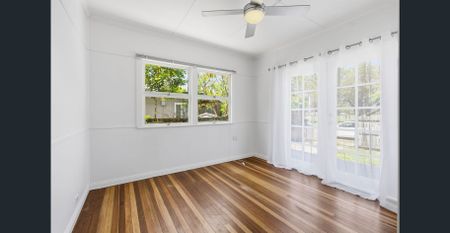 Updated, affordable 2 bedroom home in Clontarf. - Photo 4