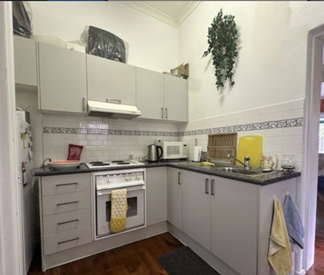 1/11 Anderson Street - Photo 2