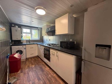 Harrison Road, SO17 - Photo 3