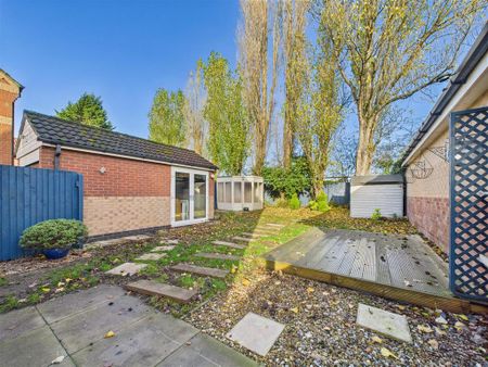 3 bedroom detached house to rent - Photo 5