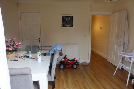 3 bedroom terraced house to rent - Photo 4