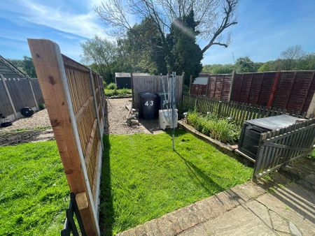 2 bedroom terraced house to rent - Photo 3