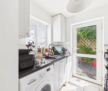 5 bedroom terraced house to rent - Photo 4