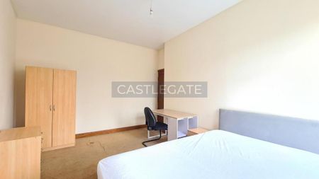 3 bedroom terraced house to rent - Photo 2