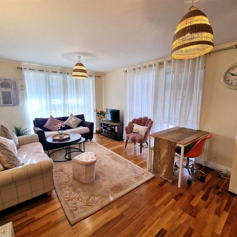 2 bedroom apartment to rent - Photo 1