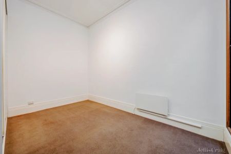 2 Bed, 1 Bath - Photo 4