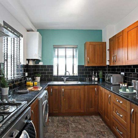 Maxwell Way Room 3 - Photo 3