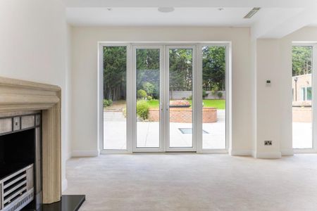 8 bedroom detached house to rent - Photo 2