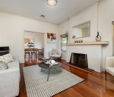 Single level period stunner with a touch of modern class - Photo 6