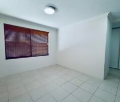 HOME FOR CHRISTMAS - Photo 4