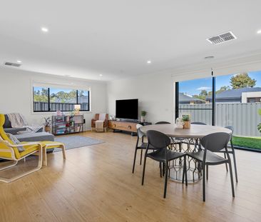 Modern Home, Great Layout, Fantastic Location - Photo 5