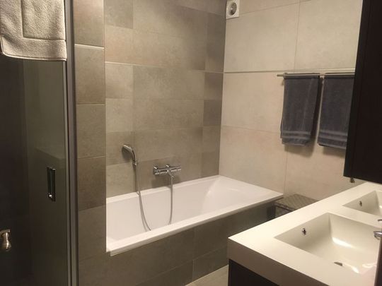 Appartement te huur - Foto 1