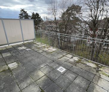 Lichtdurchflutete Maisonette-Dachwohnung mit grosser Terrasse - Photo 6