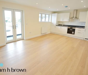 Purfleet Road, South Ockendon, Aveley - Photo 3