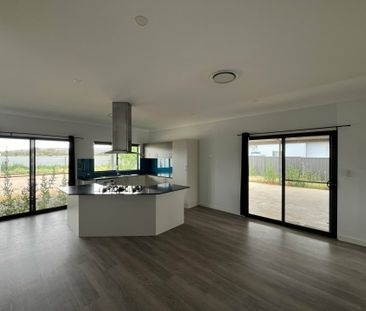 3 BEDROOM 2 BATHROOM MODERN HOUSE IN KILGARIFF - Photo 1