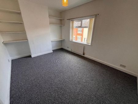 32 Rockview Street, Belfast, BT12 6JQ - Photo 4