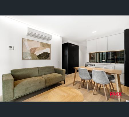 812/33 Mackenzie Street, Melbourne, Vic 3000 - Photo 2