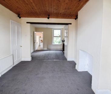 3 bedroom end of terrace house to rent - Photo 2
