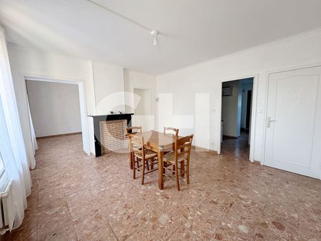 Rare sur le marché : SEMI-PLAIN-PIED à louer deux chambres ! - Photo 3