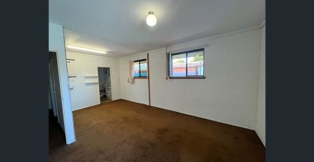 Cozy family home on a generous size lot with Hugh backyard!! - Photo 5