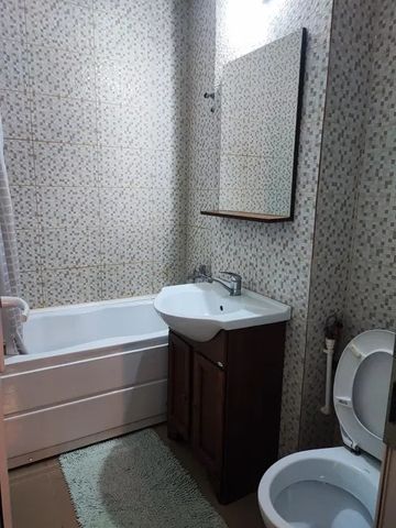 Apartament 3 camere, decomandat, zona Podu Ros - Fotografie 5