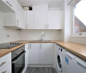 Brackley Crescent, Basildon, SS13 - Photo 2