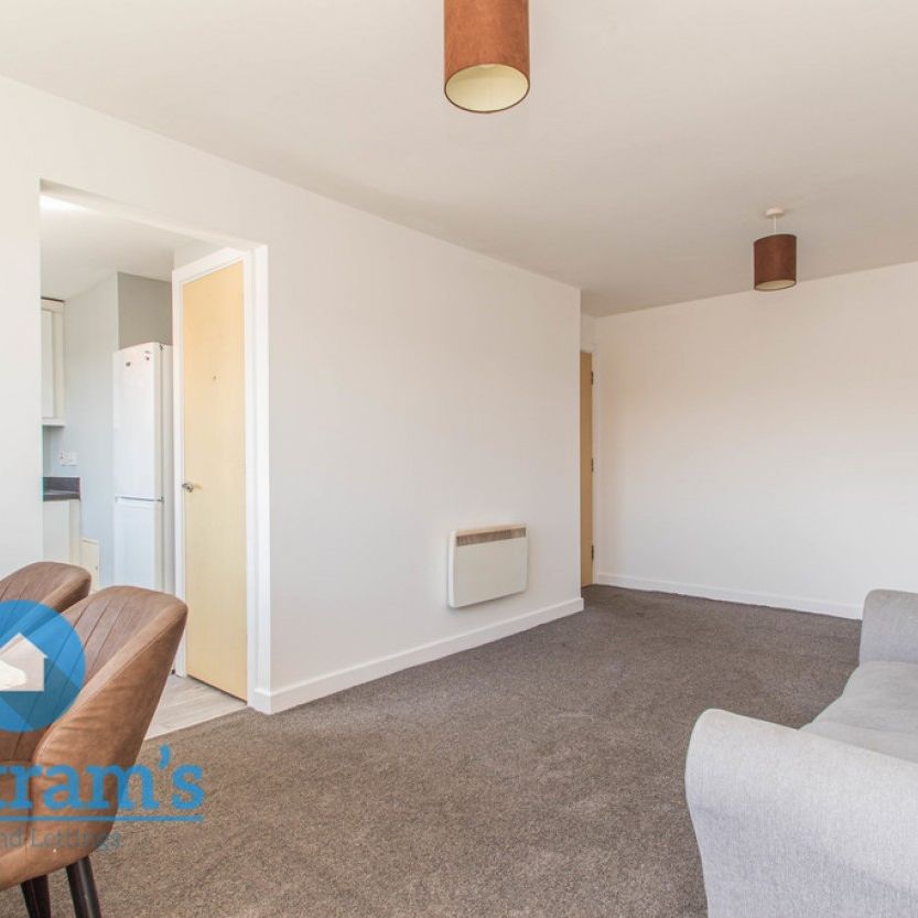 1 bed Apartment for Rent - Photo 1