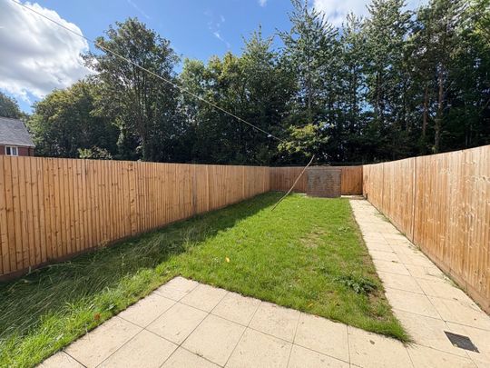 2 bedroom terraced house to rent - Photo 1