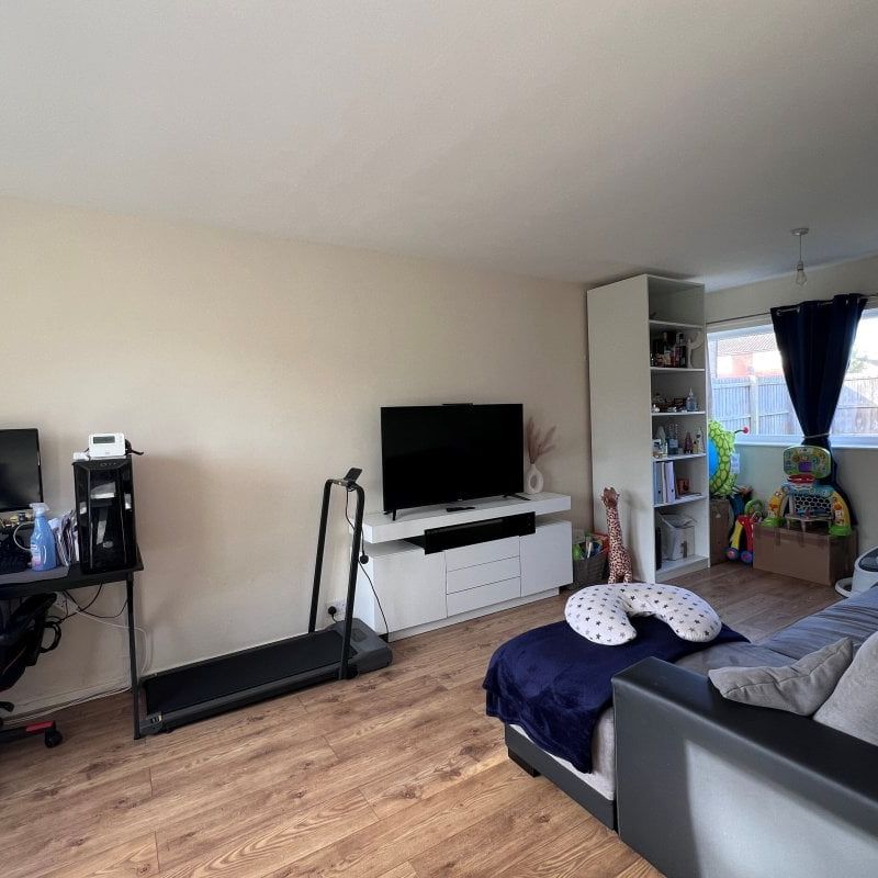 Eastfields - Photo 1