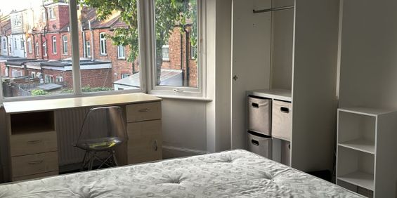 Rainsbrough Close, NW10 0TR - Photo 3