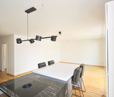 Moderne 3-ZKB Wohnung mit Loggia, hochwertiger EBK und Tiefgaragens... - Photo 5