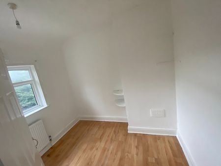 3 Bed Terraced House, Moscow Drive, L13 - Photo 3