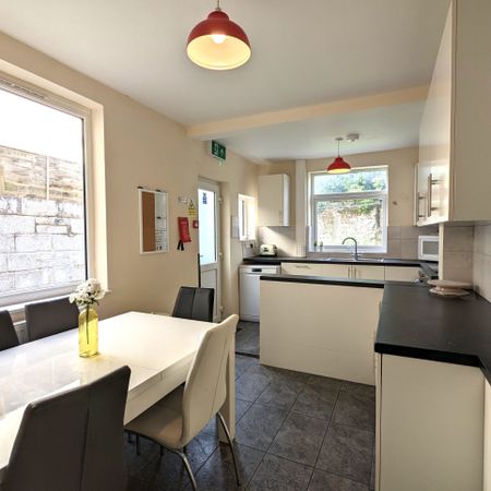 Quiet Professional Home Near Gloucester Road - Photo 3