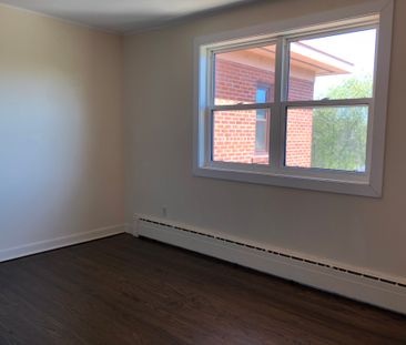 Manitoba, 920 Corydon Avenue, R2M 0Y5, Winnipeg - Photo 2