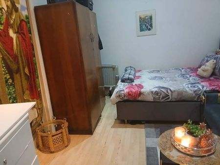 Room in a Shared House, Barking, IG11 - Photo 2