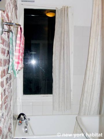 Logement à Paris, Location meublée - Photo 5