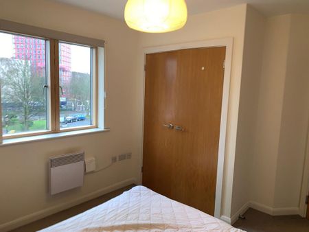 2 bedroom apartment to rent - Photo 4