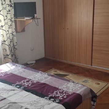 Piata Ovidiu, garsoniera, mobilata, gaze, inchirieri Constanta - Fotografie 1